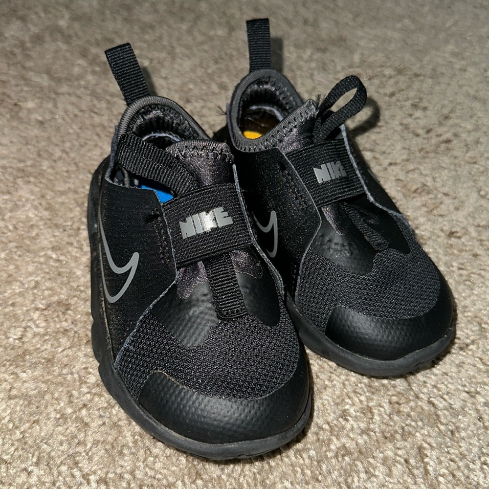 Toddlers Flex Runner.